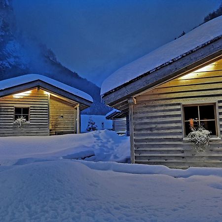 Huettenhotel Husky Lodge Muotathal Eksteriør bilde