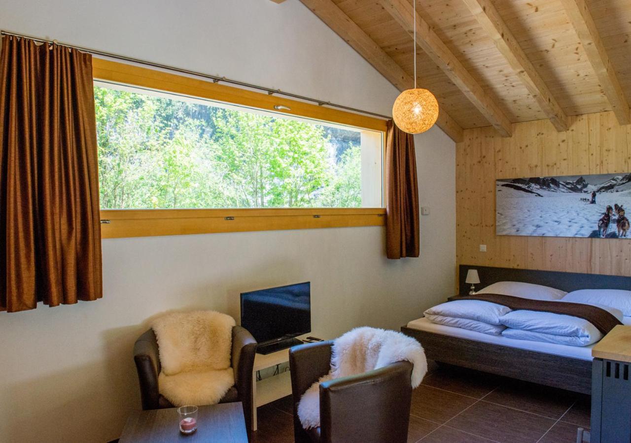 Huettenhotel Husky Lodge Muotathal Eksteriør bilde