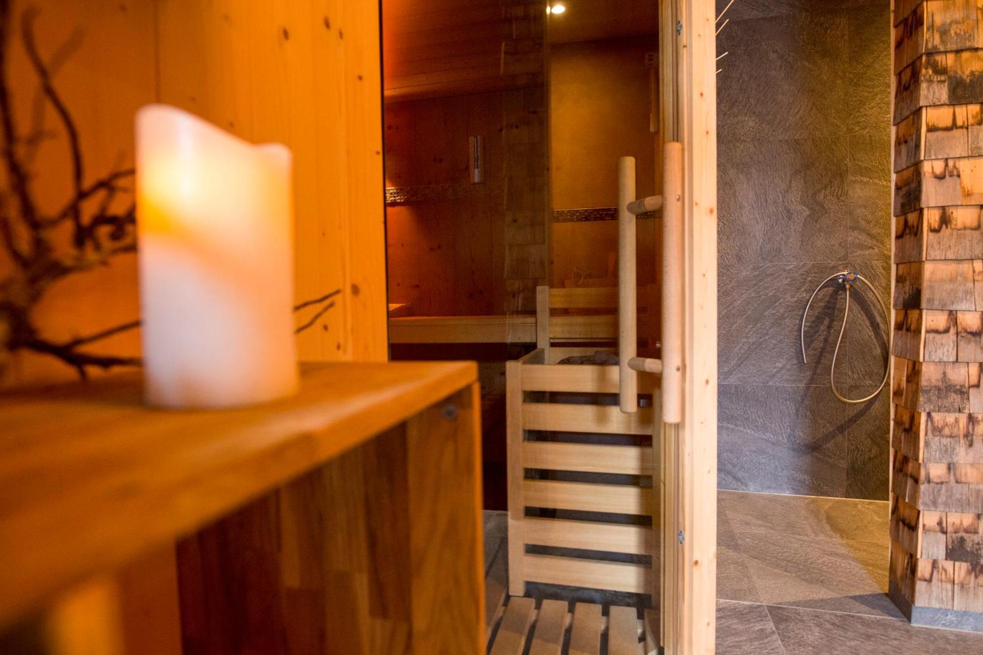 Huettenhotel Husky Lodge Muotathal Eksteriør bilde