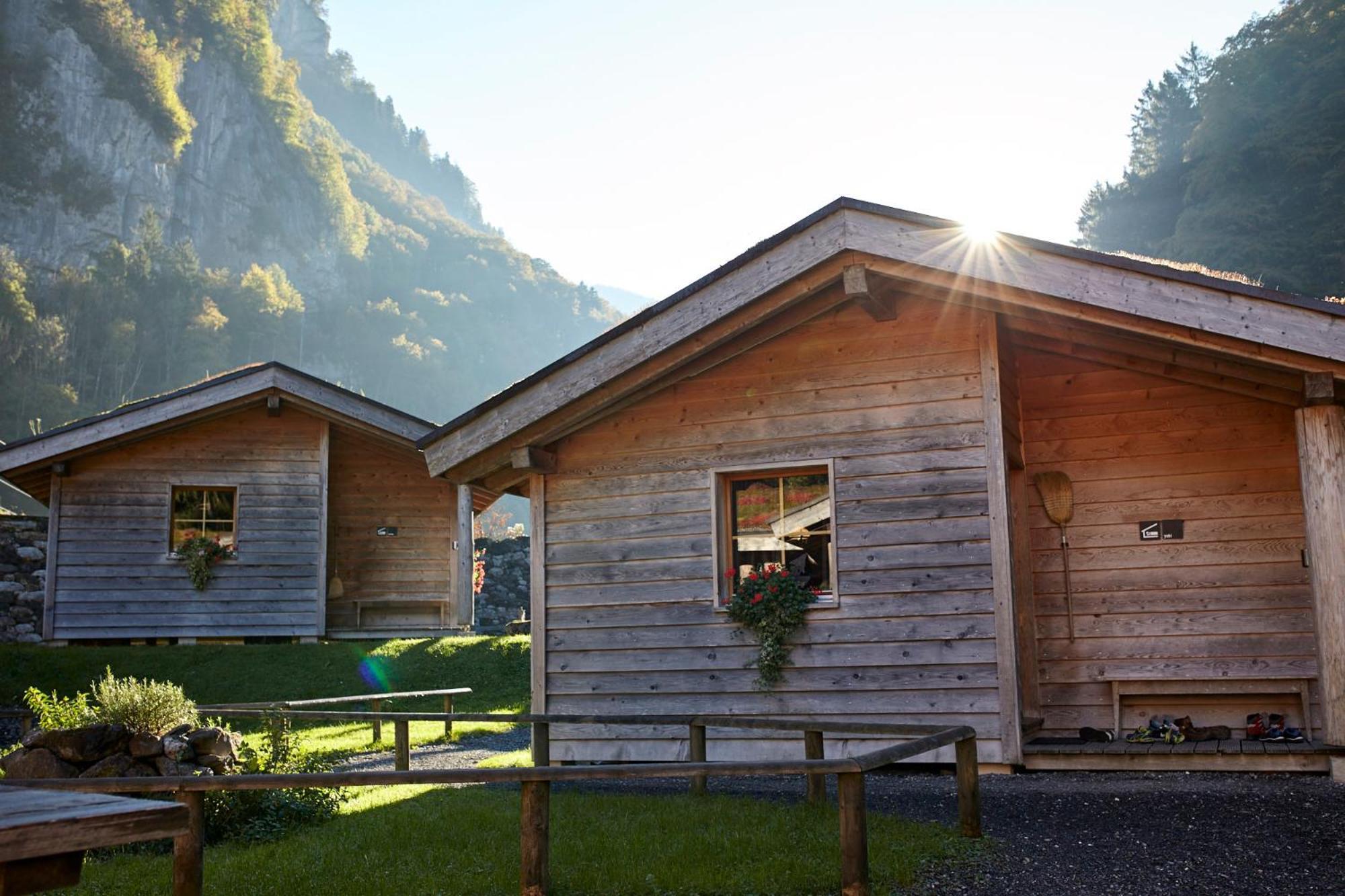 Huettenhotel Husky Lodge Muotathal Eksteriør bilde