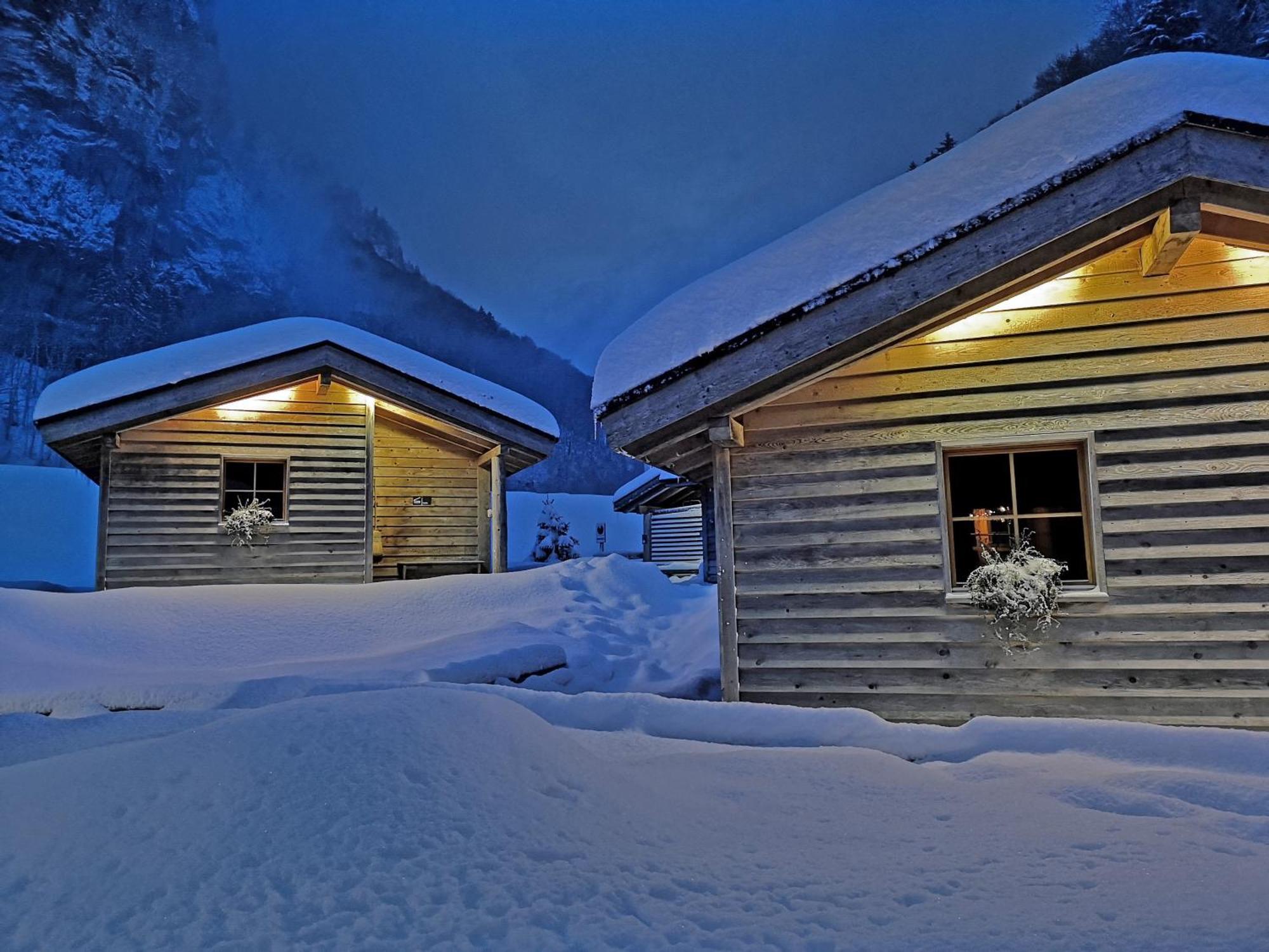 Huettenhotel Husky Lodge Muotathal Eksteriør bilde