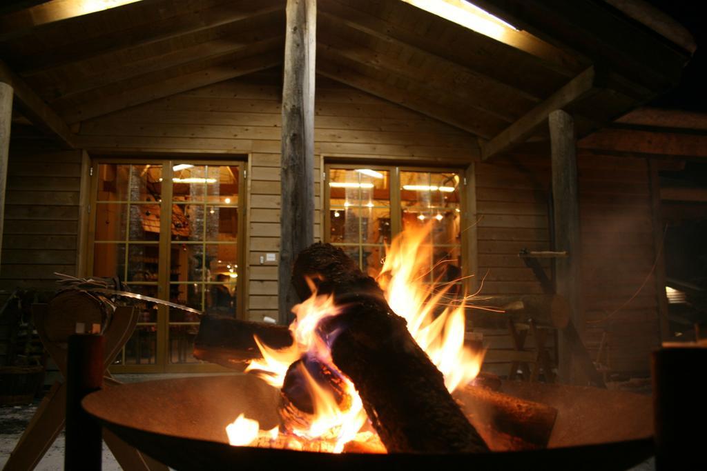 Huettenhotel Husky Lodge Muotathal Eksteriør bilde