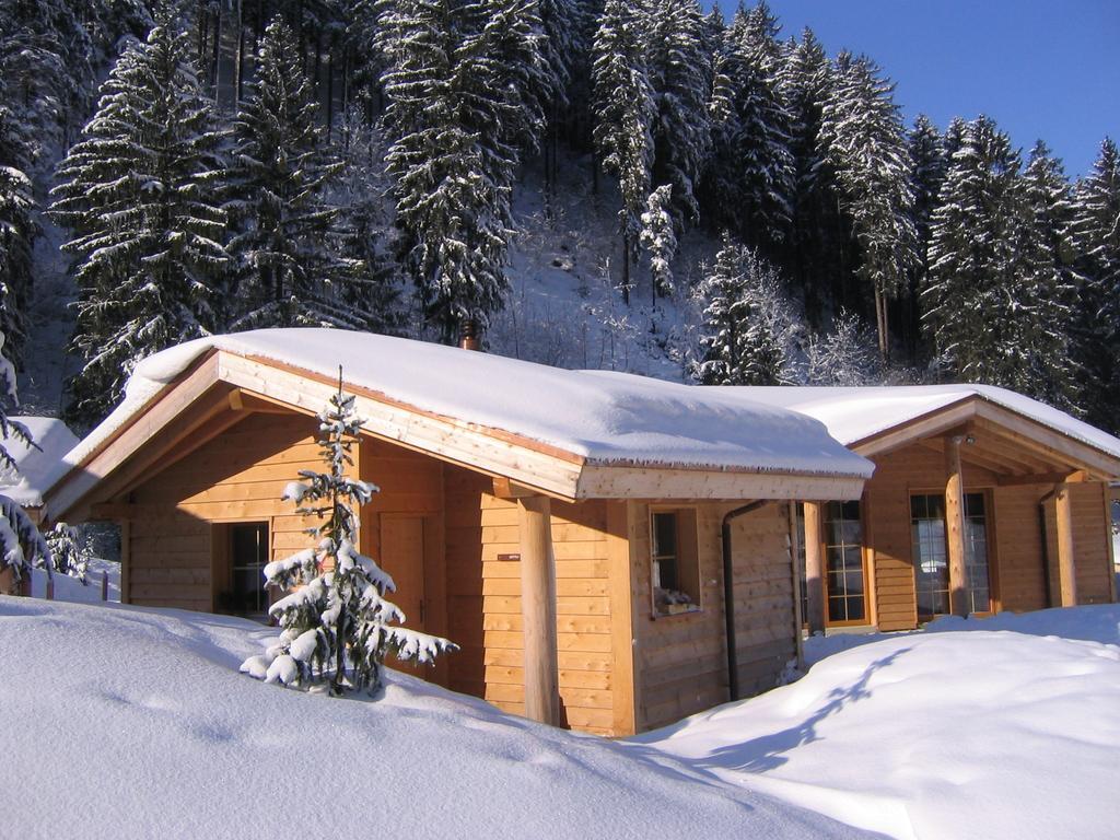 Huettenhotel Husky Lodge Muotathal Rom bilde